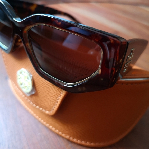 Tory Burch Kira Sunglasses - Picture 5 of 12